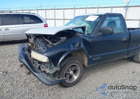 2001 Chevrolet S-10 Ls z USA, uszkodzony, nr VIN 1GCCS145518174376